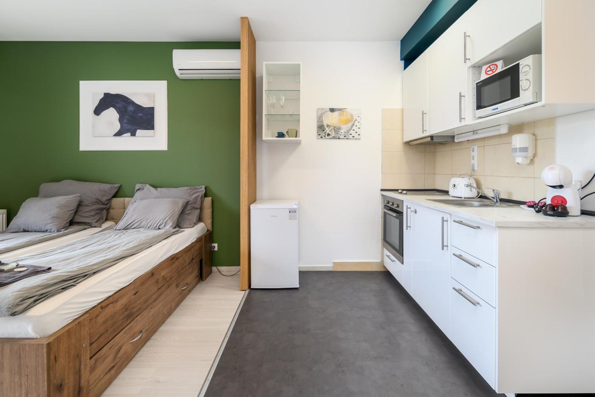 Atrium Residence Deluxe Suite-Free Parking Garage Same Building Budapest Extérieur photo