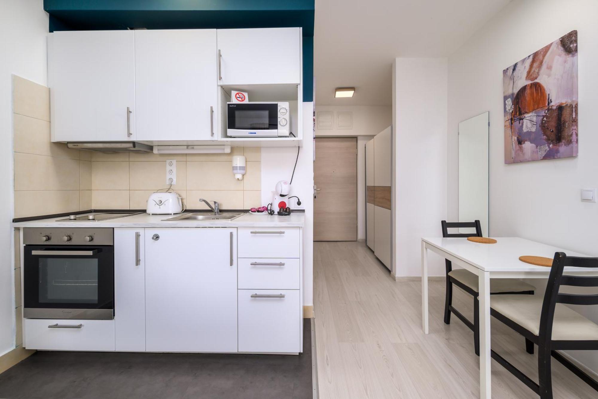 Atrium Residence Deluxe Suite-Free Parking Garage Same Building Budapest Extérieur photo