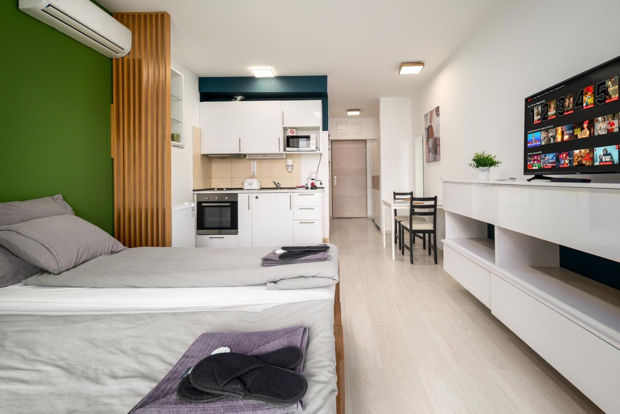 Atrium Residence Deluxe Suite-Free Parking Garage Same Building Budapest Extérieur photo