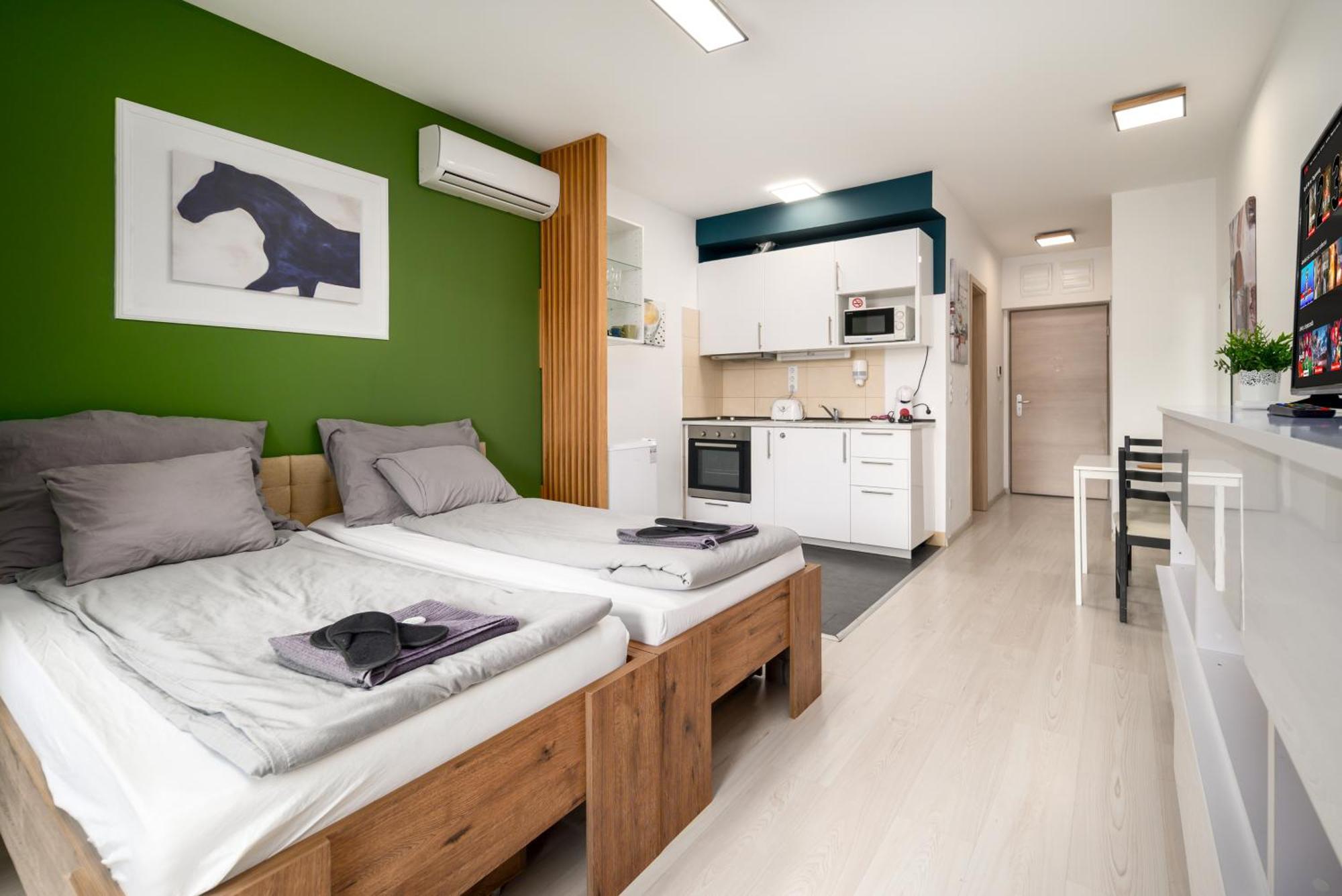 Atrium Residence Deluxe Suite-Free Parking Garage Same Building Budapest Extérieur photo