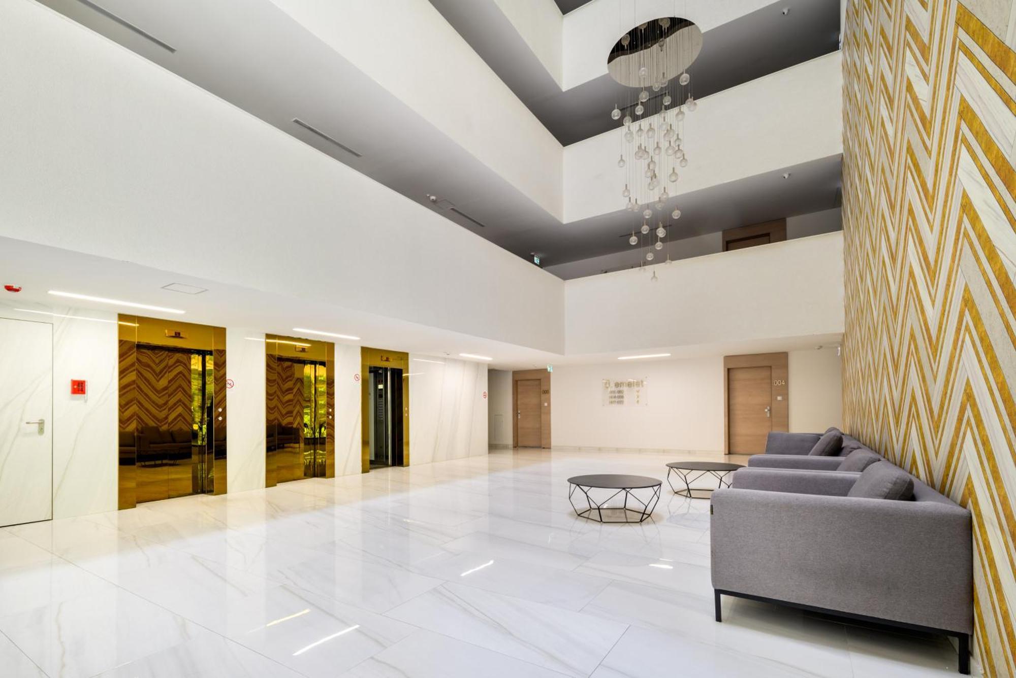 Atrium Residence Deluxe Suite-Free Parking Garage Same Building Budapest Extérieur photo