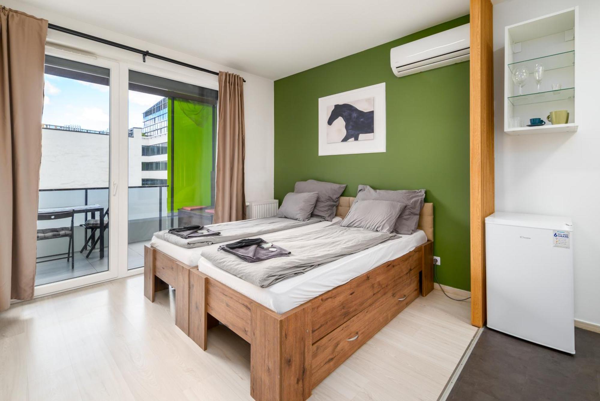 Atrium Residence Deluxe Suite-Free Parking Garage Same Building Budapest Extérieur photo